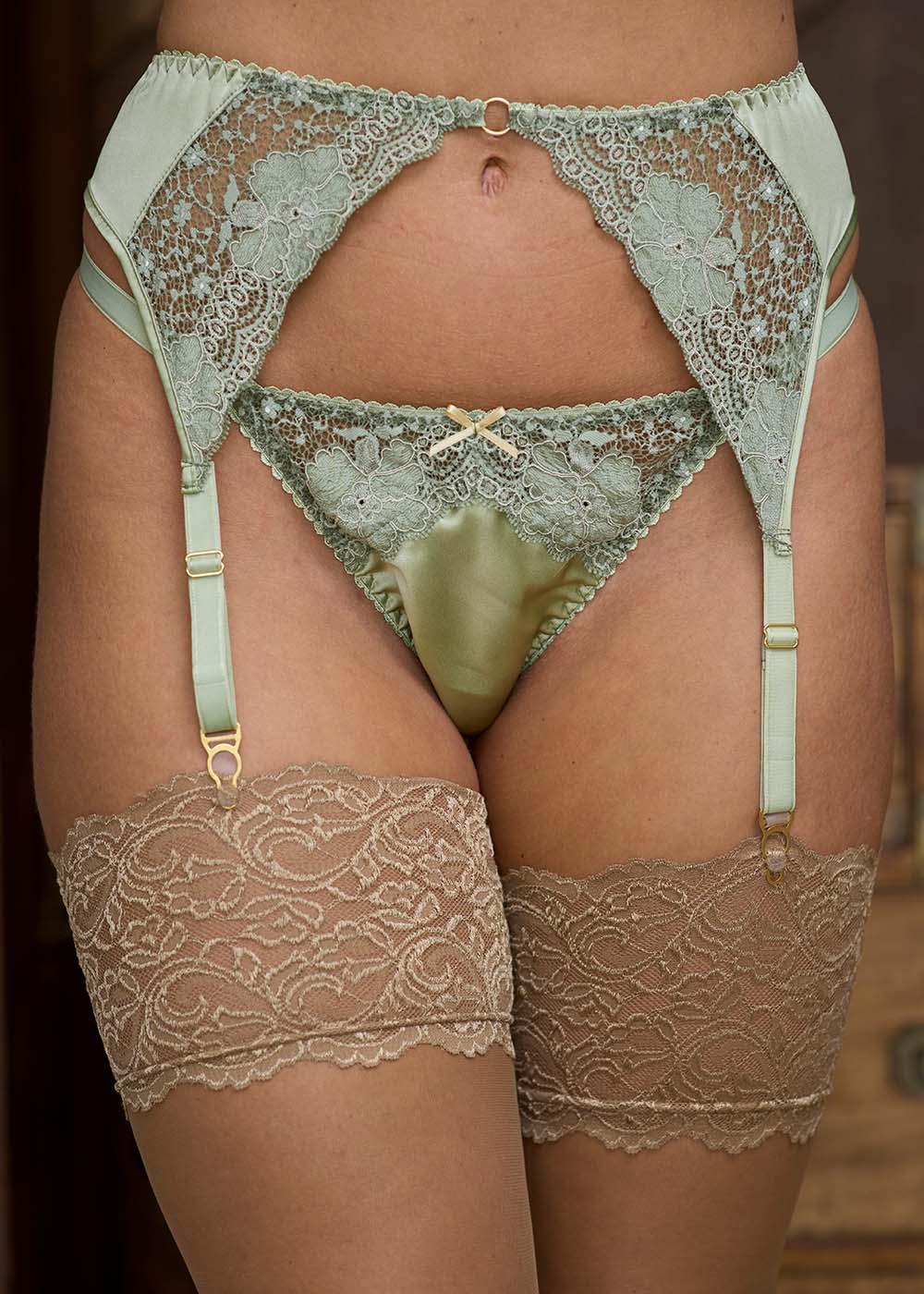 Pistachio silk suspender, string & stockings