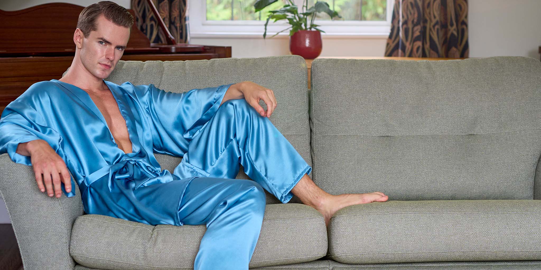Blue haze short kimono & pyjama trousers