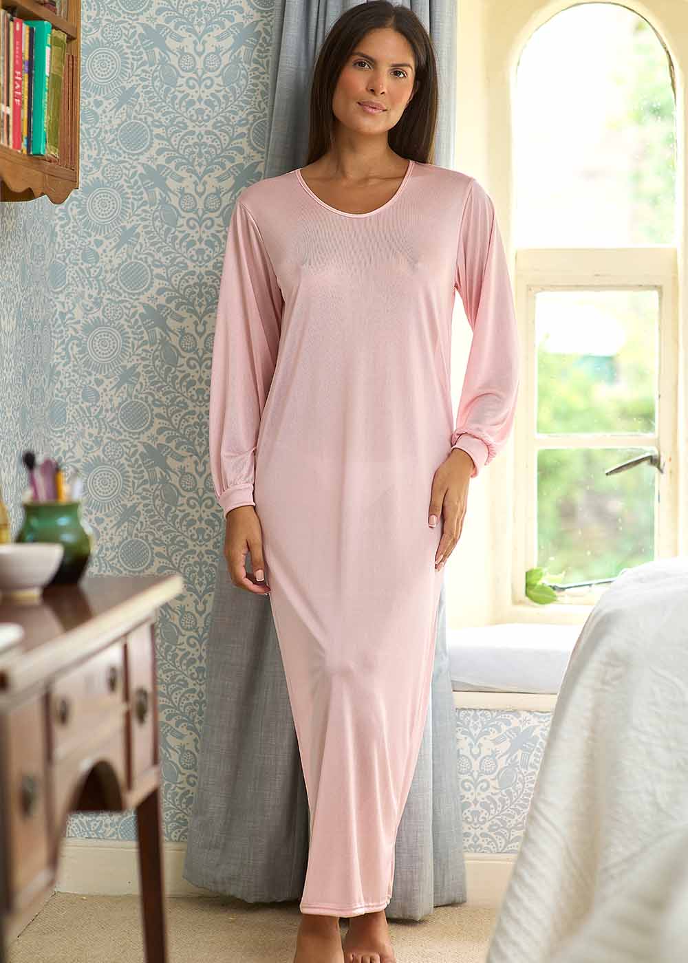 Pink silk jersey nightshirt