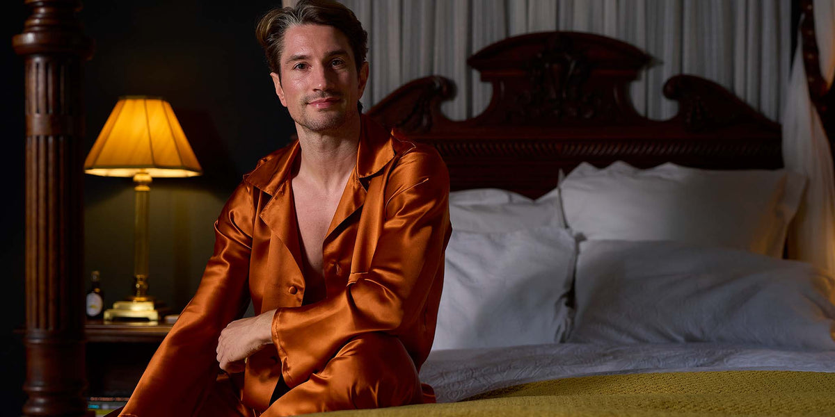 Umber silk pyjamas